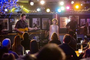 mv5bndezm2zkmdctztdios00mdg2lwfjotqtzgu2otuynzq0ywmyl2ltywdlxkeyxkfqcgdeqxvynjc5mjg0nju-_v1_sy1000_sx1500_al_